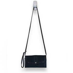 Elevate your accessory game with this stylish black clutch bag